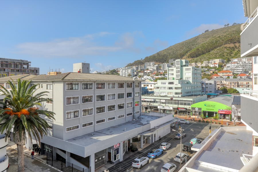 To Let 2 Bedroom Property for Rent in Sea Point Western Cape